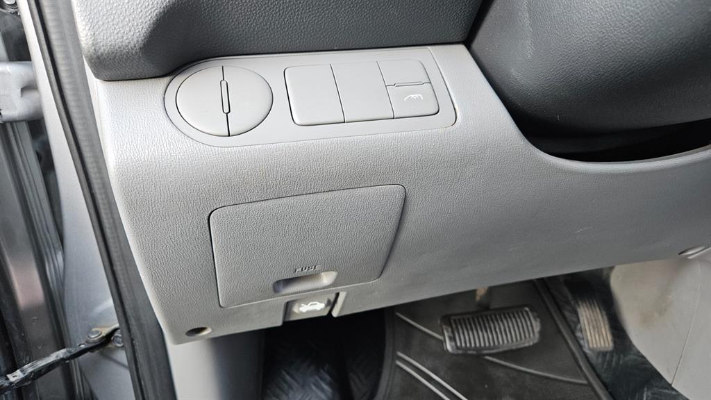 HYUNDAI Starex 2014 Gris - Importación desde Corea - HF Imports Iquique - Foto 15