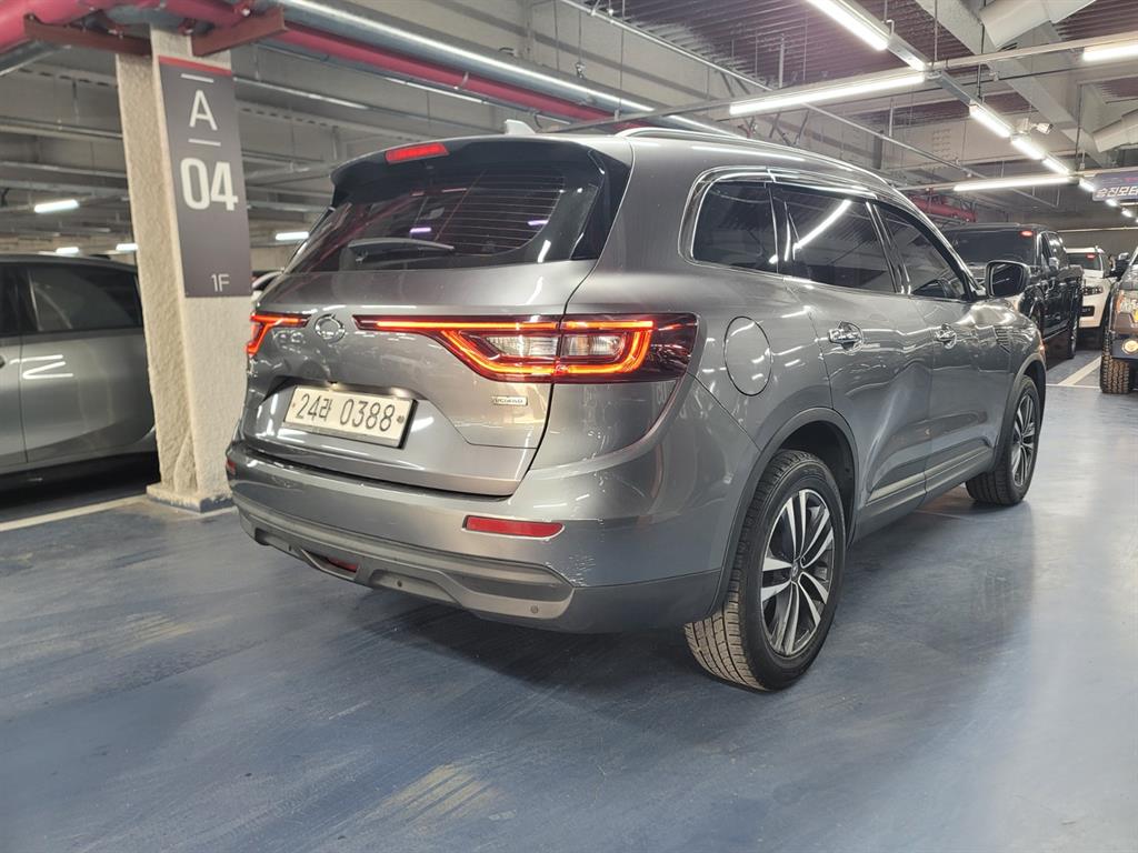 SAMSUNG QM6 - Vista 2