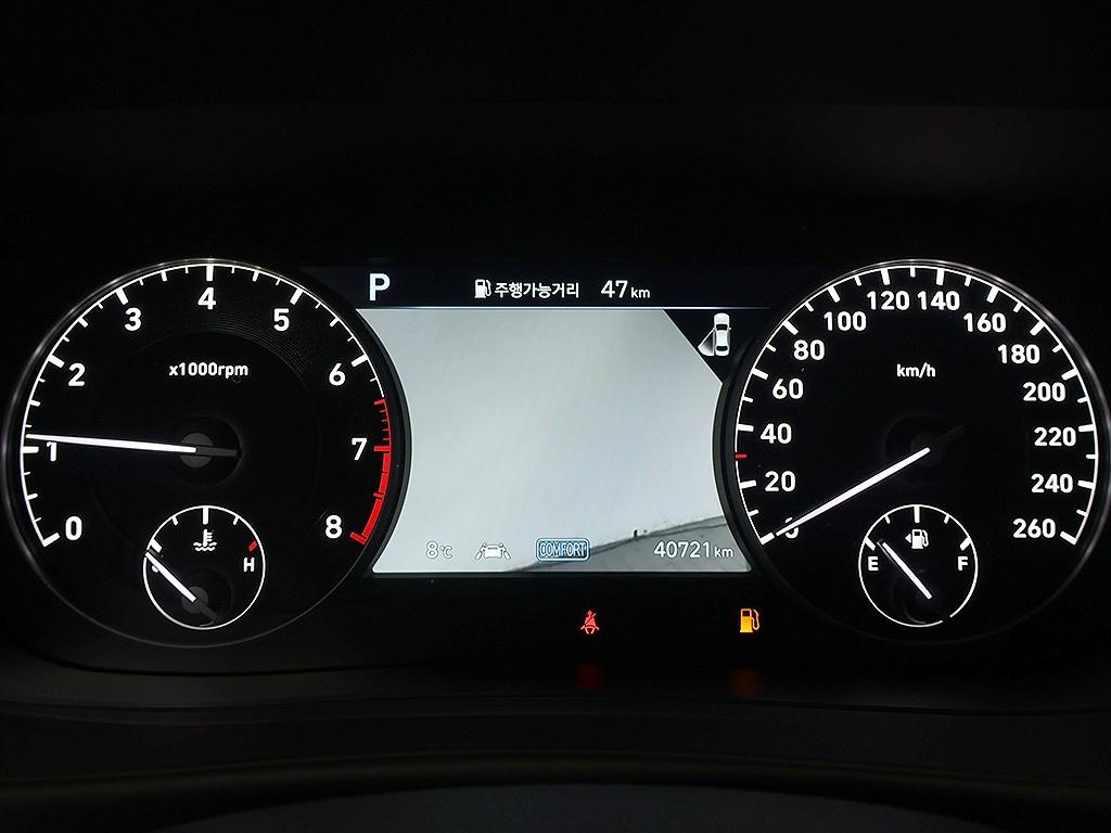 Genesis G90 - Vista 11