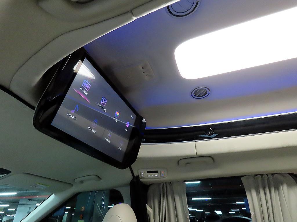 KIA Carnival - Vista 8