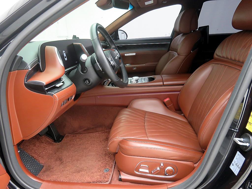 Genesis G90 - Vista 6