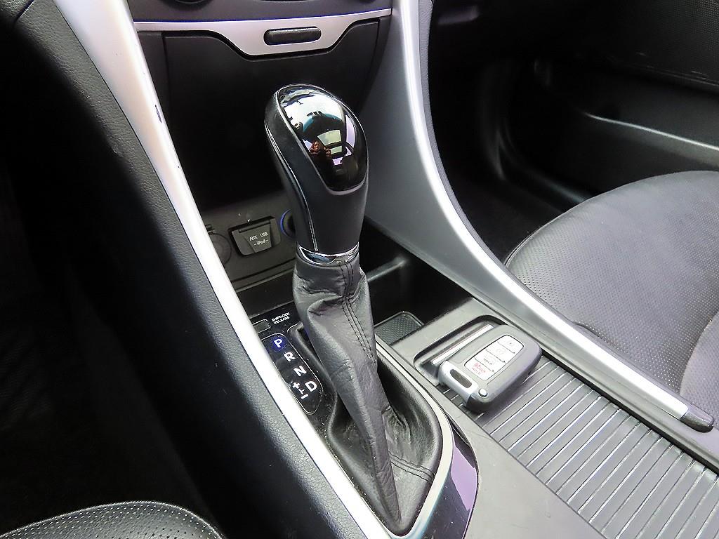 HYUNDAI Sonata - Vista 11