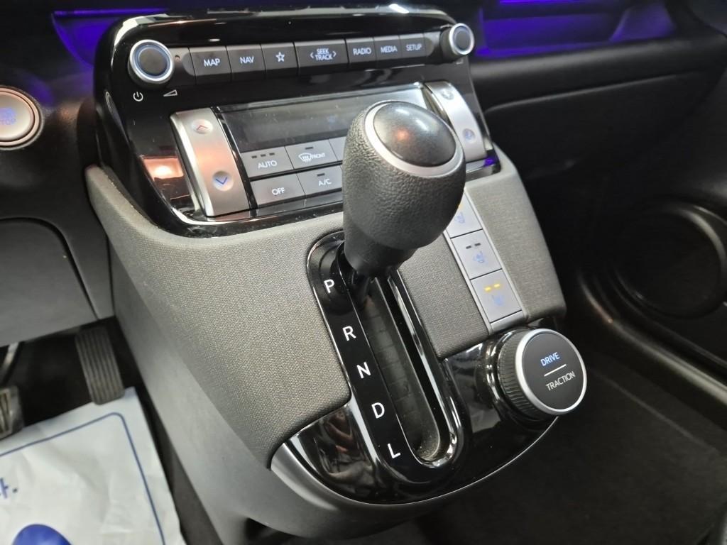 HYUNDAI Casper - Vista 8