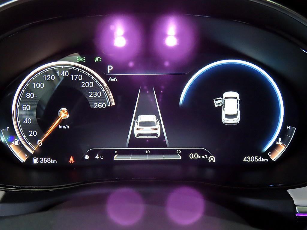 Genesis GV70 - Vista 9