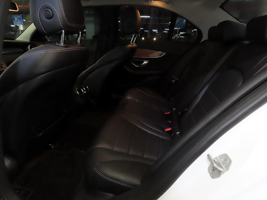 Mercedes Benz C Class - Vista 7