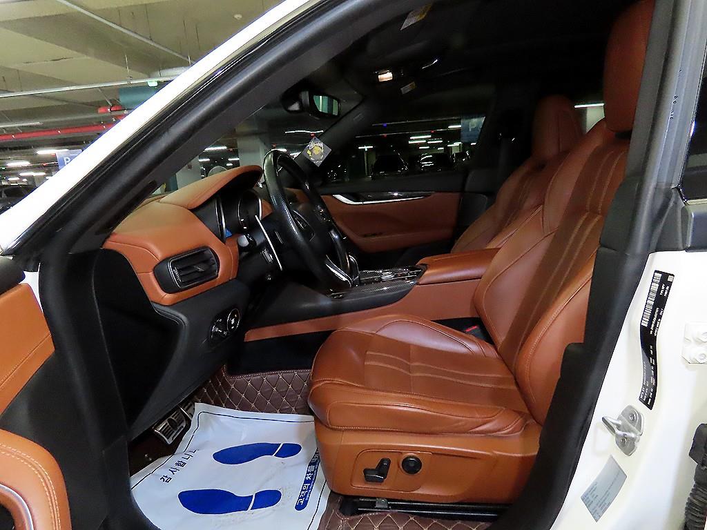 Maserati Levante - Vista 6