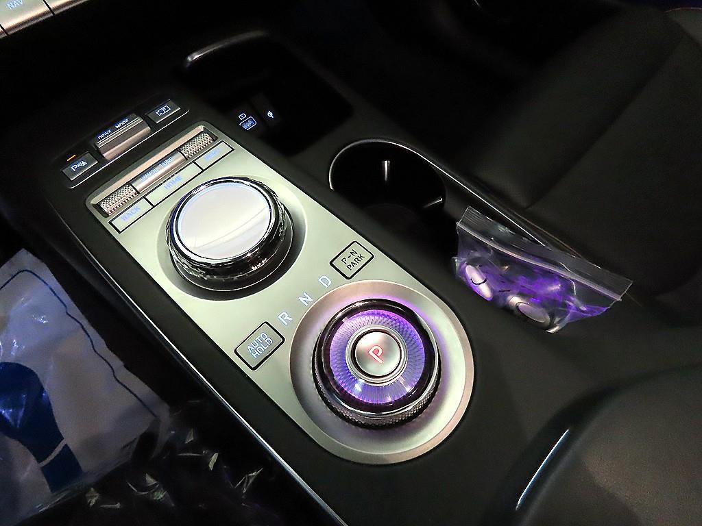 Genesis GV70 - Vista 12