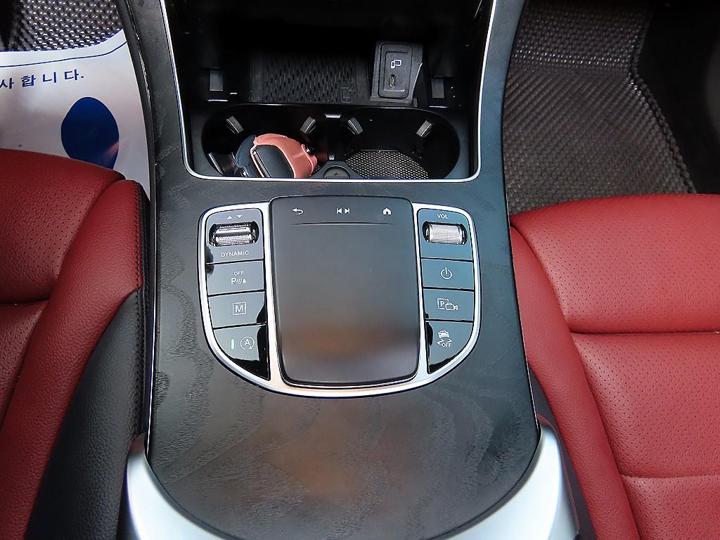 Mercedes Benz GLC Class - Vista 12