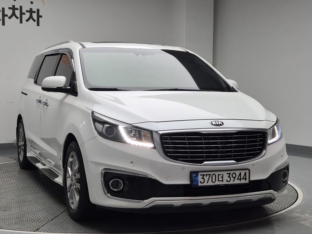 KIA Carnival - Vista 2