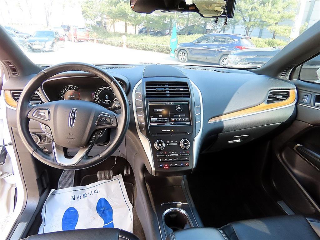 Lincoln MKC - Vista 7