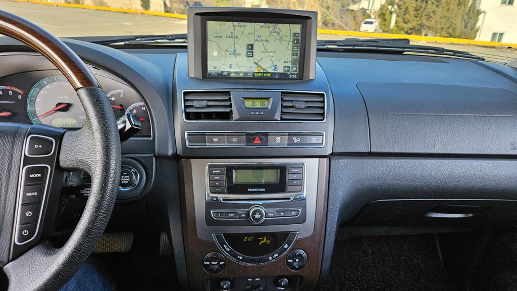 Ssangyong Rexton 2013 Blanco - Importación desde Corea - HF Imports Iquique - Foto 17