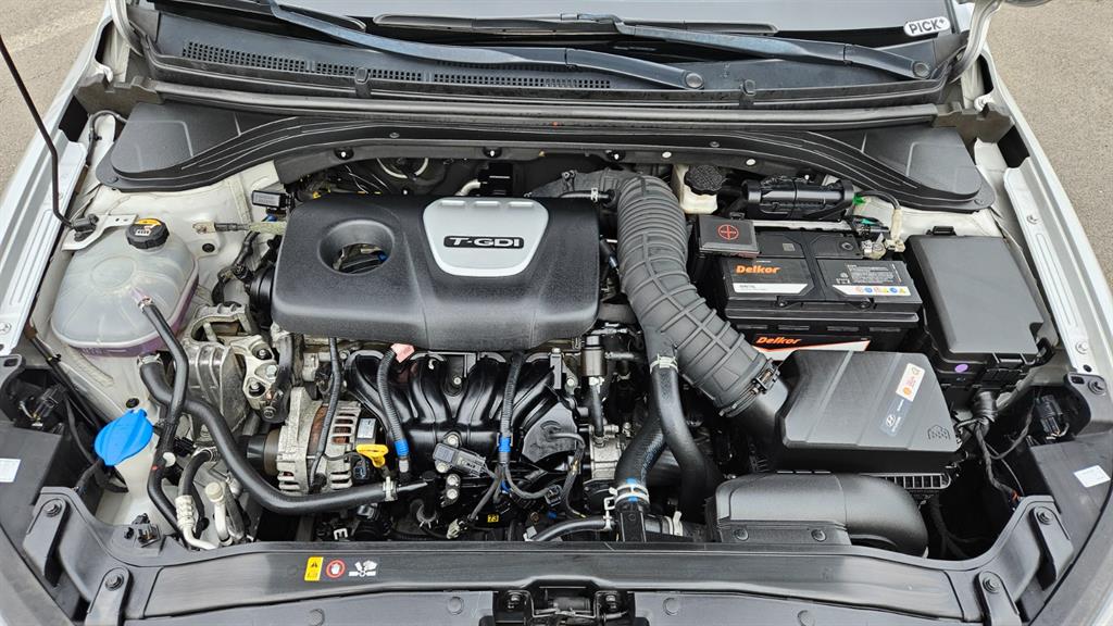 HYUNDAI Avante - Vista 6