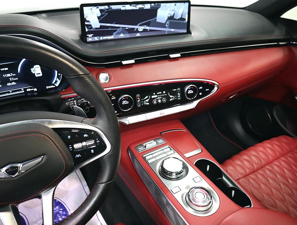 Genesis GV70 - Vista 11