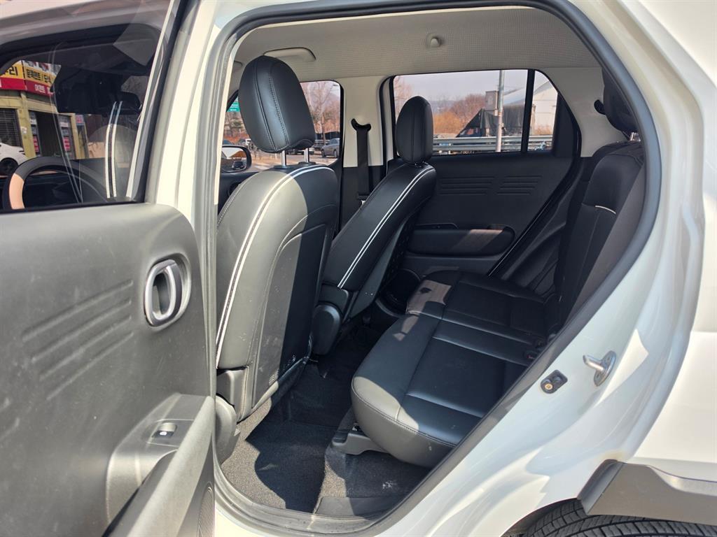 HYUNDAI Casper - Vista 11