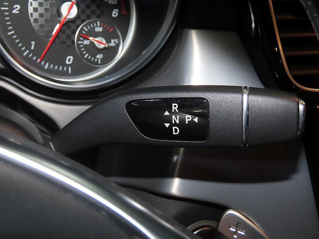 Mercedes Benz GLE Class - Vista 12