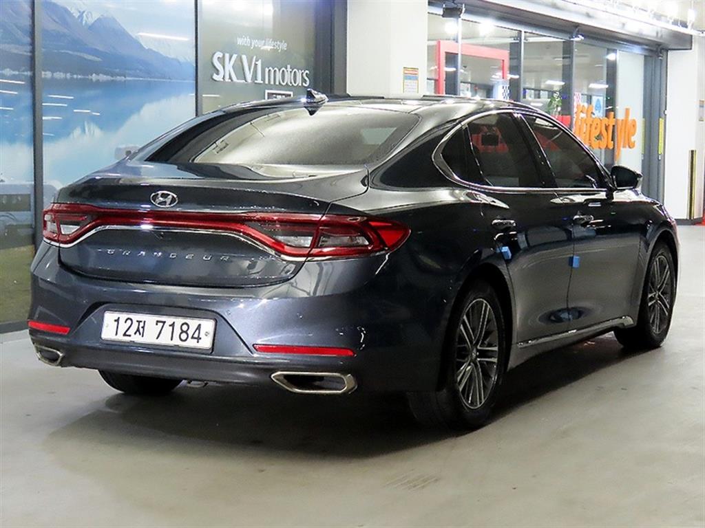 HYUNDAI Grandeur - Vista 4