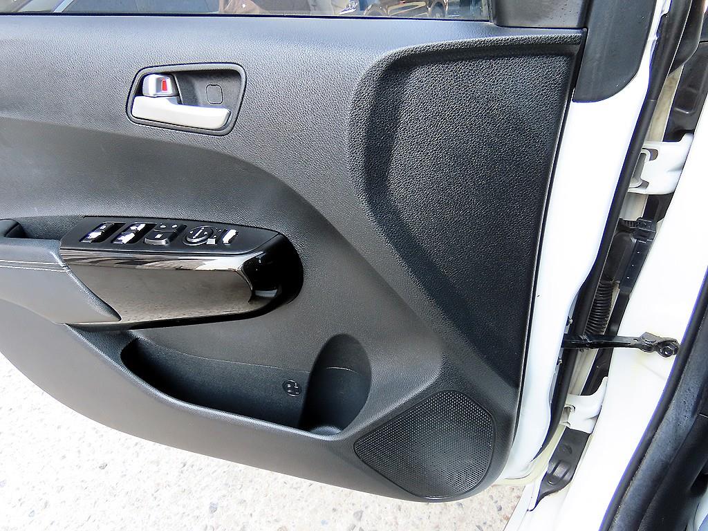 KIA Morning - Vista 11