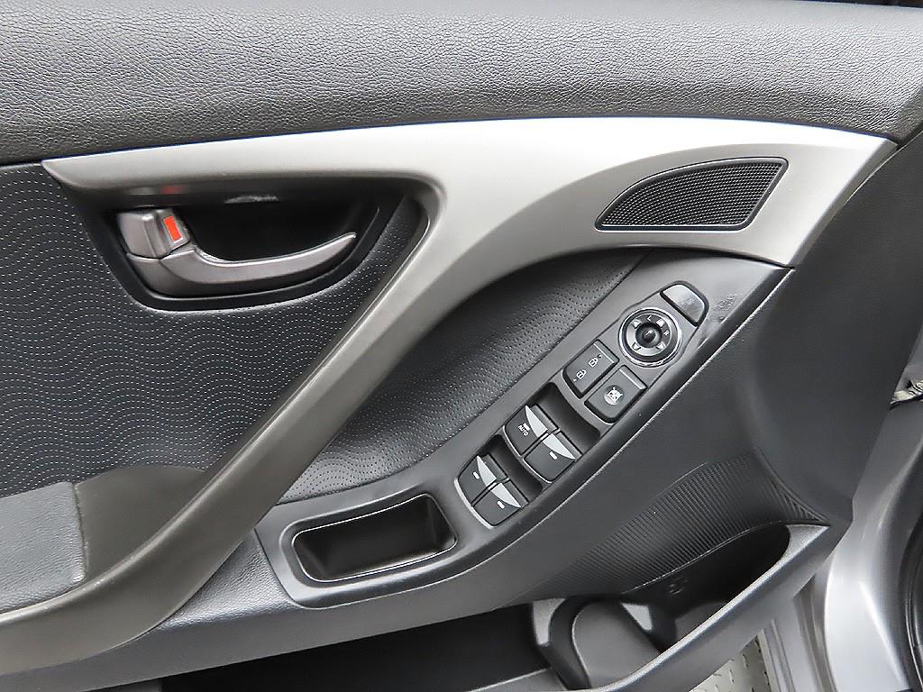 HYUNDAI Avante 2012 Plateado - Importación desde Corea - HF Imports Iquique - Foto 11