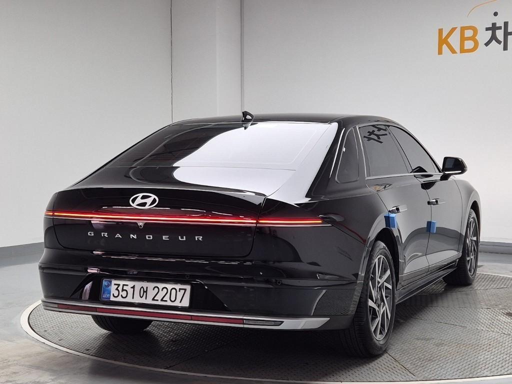 HYUNDAI Grandeur - Vista 3