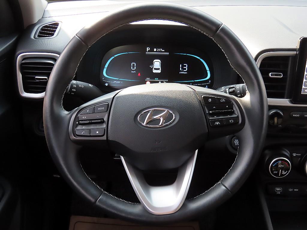 HYUNDAI Venue - Vista 7