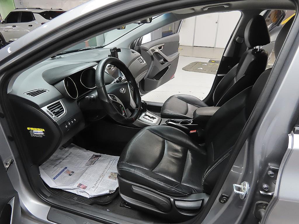 HYUNDAI Avante 2012 Plateado - Importación desde Corea - HF Imports Iquique - Foto 10