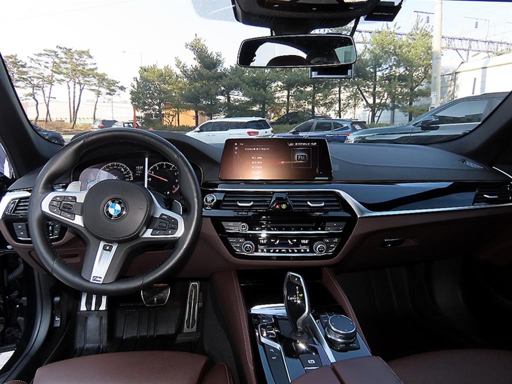 BMW 5 Series - Vista 7