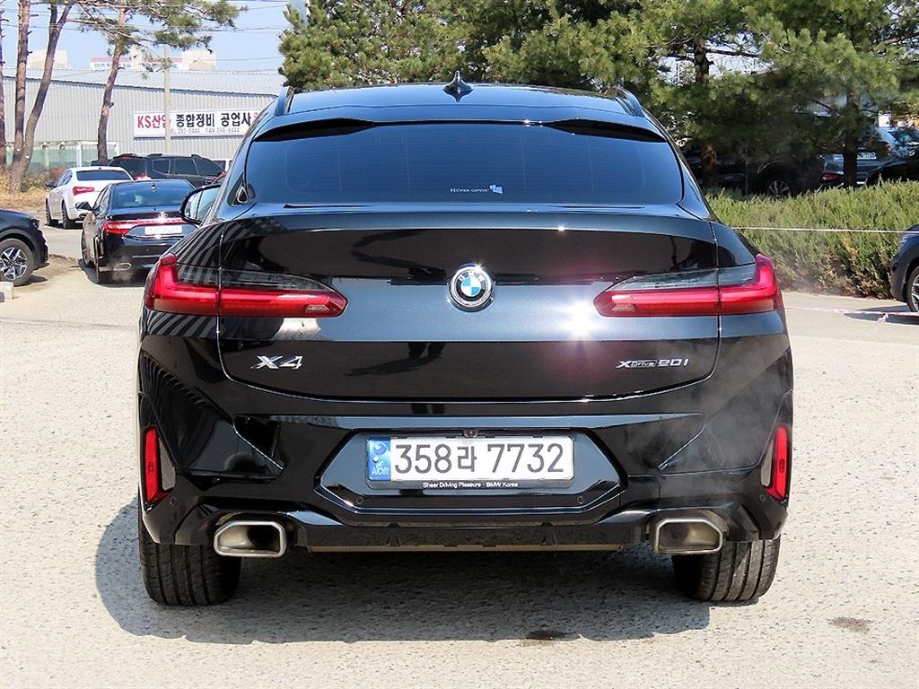 BMW X4 - Vista 4