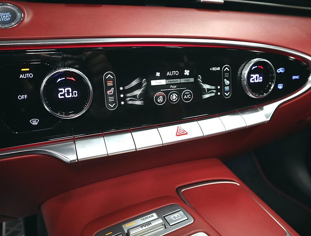 Genesis GV70 - Vista 12