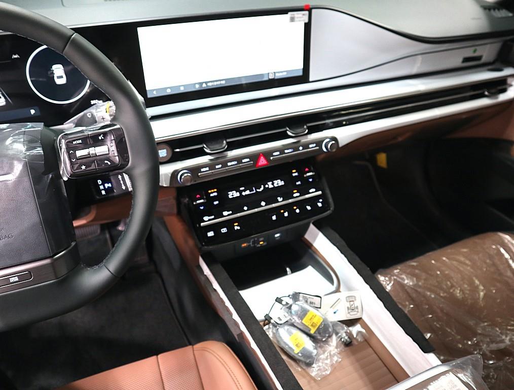 HYUNDAI Grandeur - Vista 11