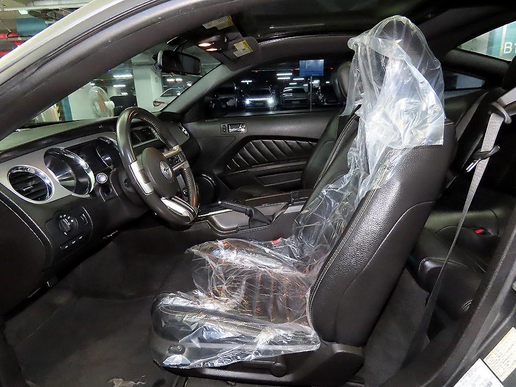 Ford Mustang - Vista 6