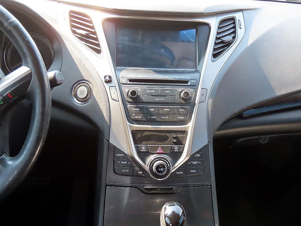 HYUNDAI Grandeur - Vista 10