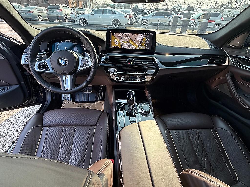 BMW 5 Series - Vista 5