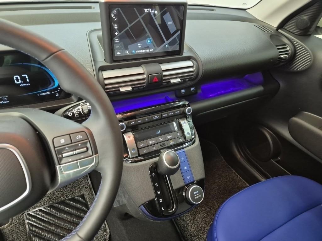 HYUNDAI Casper - Vista 10