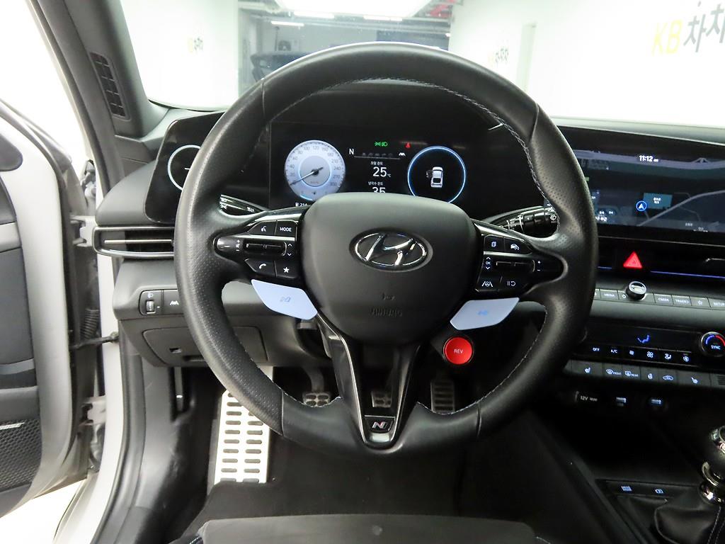 HYUNDAI Avante - Vista 8