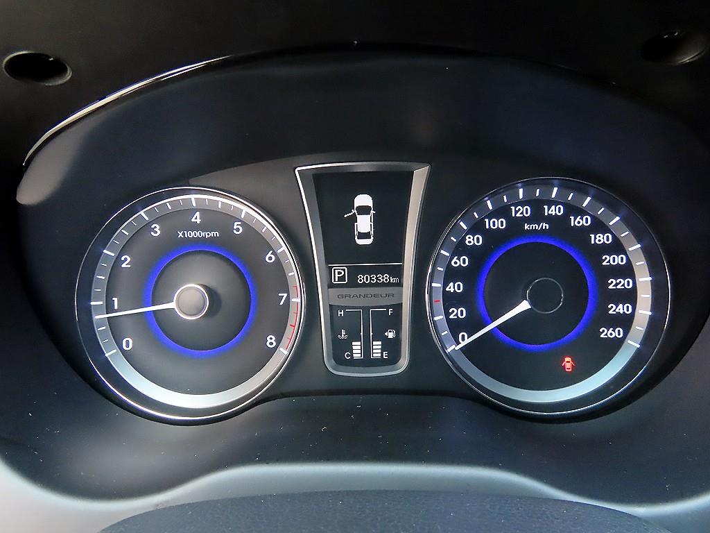 HYUNDAI Grandeur - Vista 9