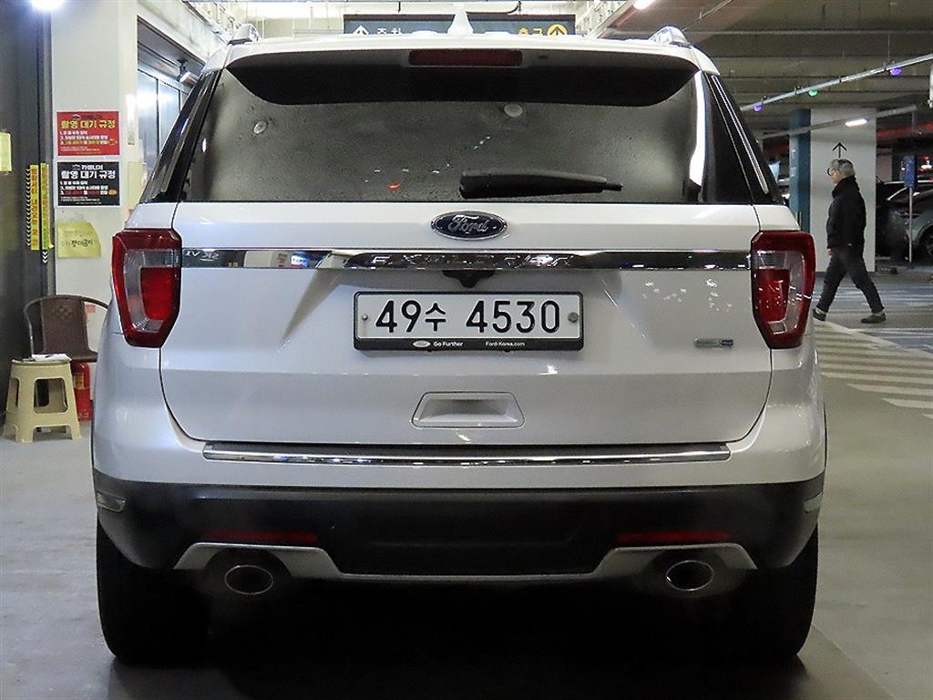 Ford Explorer - Vista 5