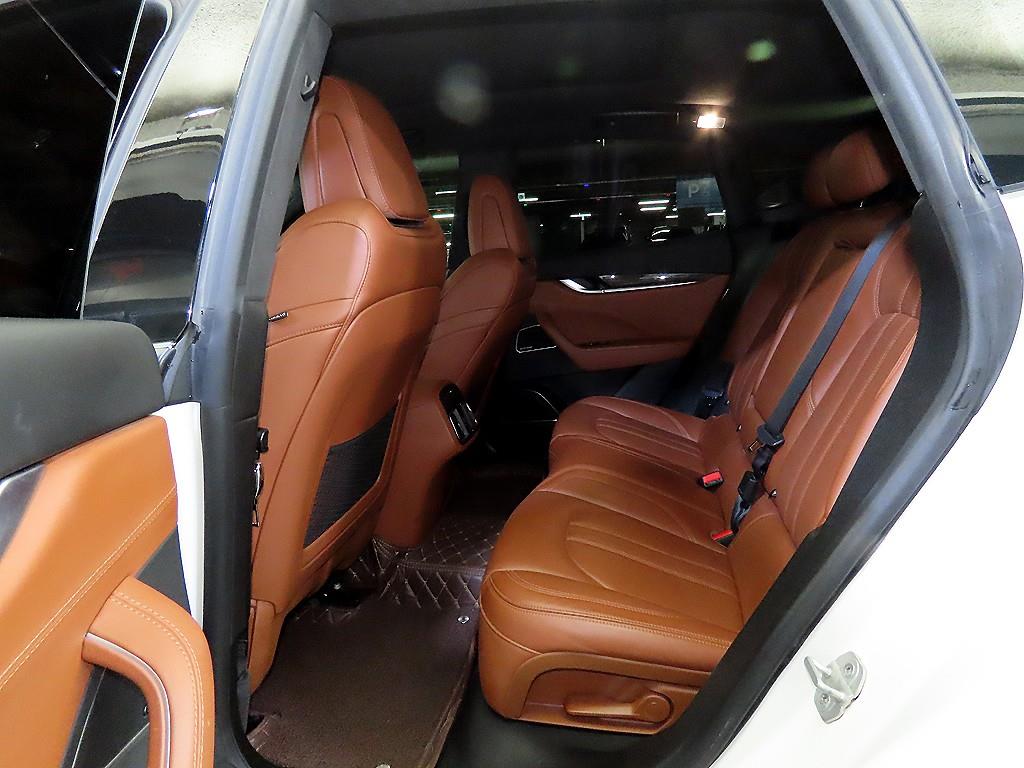 Maserati Levante - Vista 7