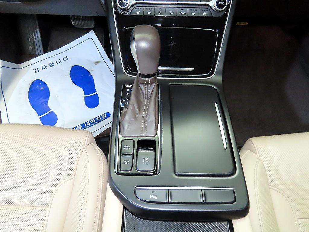 HYUNDAI Grandeur - Vista 12