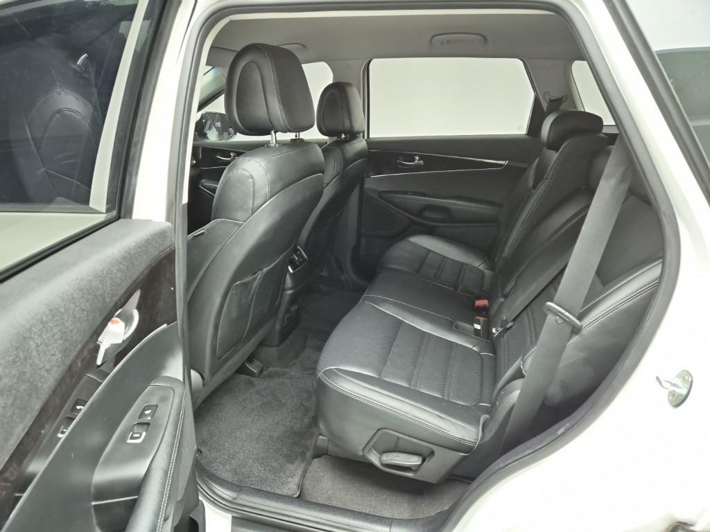 KIA Sorento - Vista 12