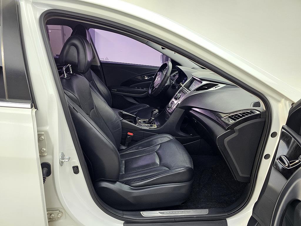 HYUNDAI Grandeur - Vista 11