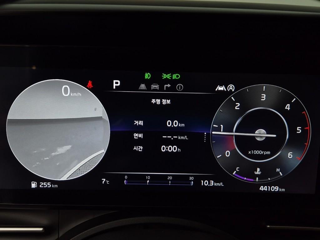 KIA Carnival - Vista 6