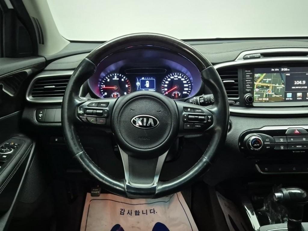 KIA Sorento - Vista 9