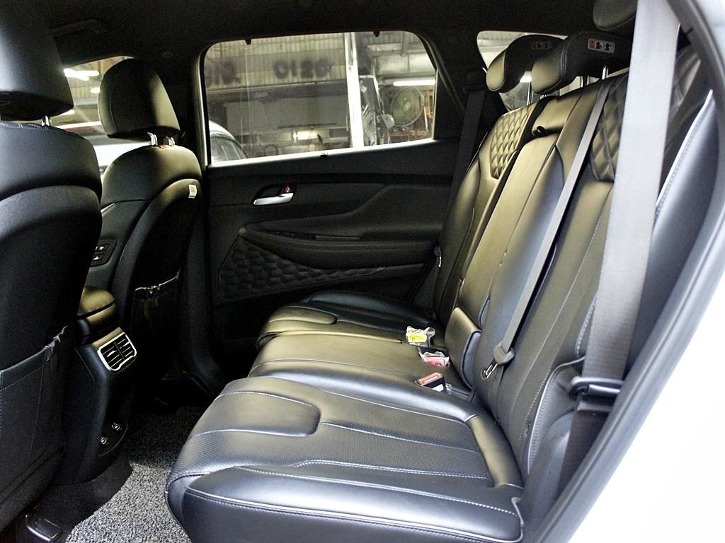 HYUNDAI Santa Fe - Vista 11