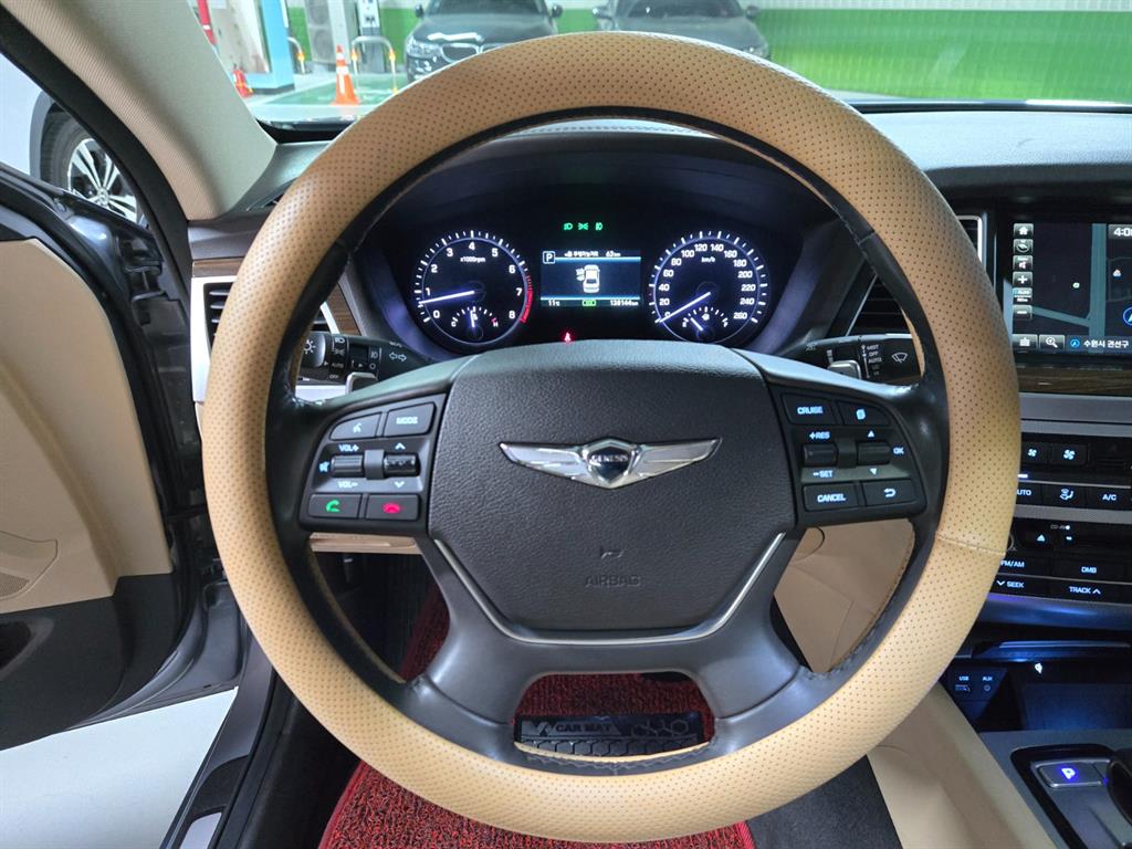 Genesis G80 - Vista 10