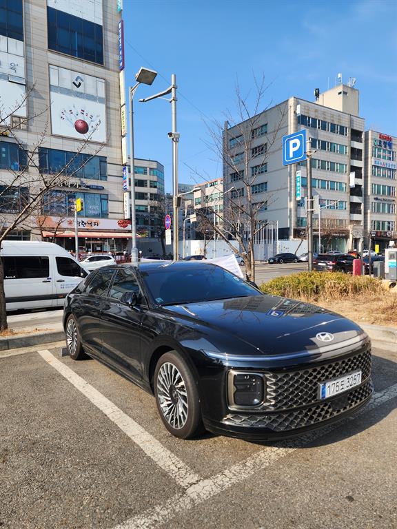 HYUNDAI Grandeur - Vista 3