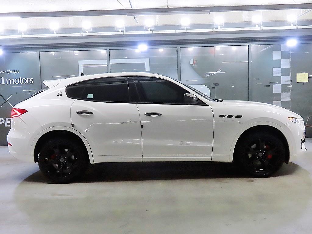 Maserati Levante - Vista 3