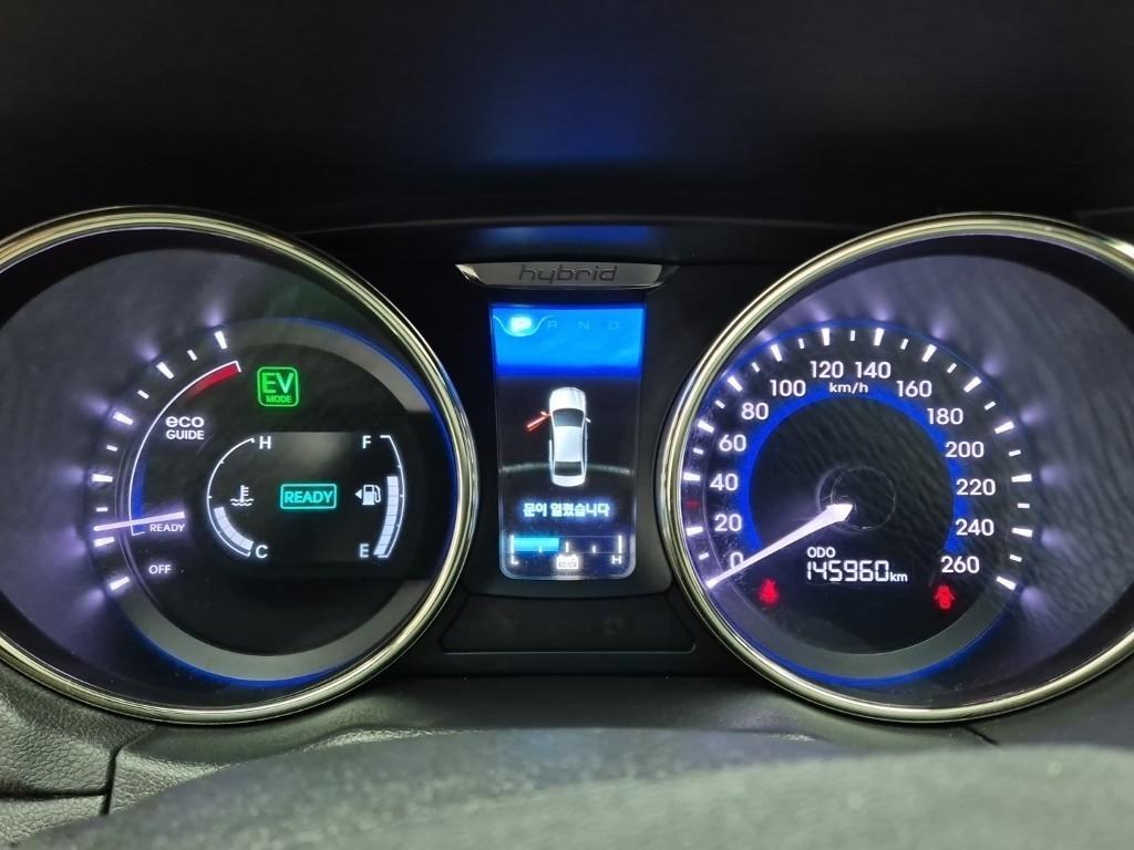 HYUNDAI Sonata - Vista 6