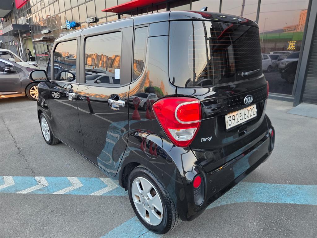 KIA Ray - Vista 4