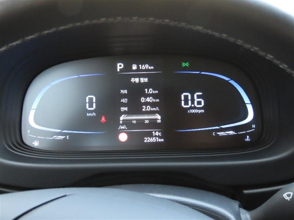 HYUNDAI Venue - Vista 9