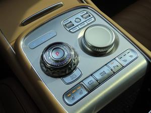 Genesis G90 - Vista 12